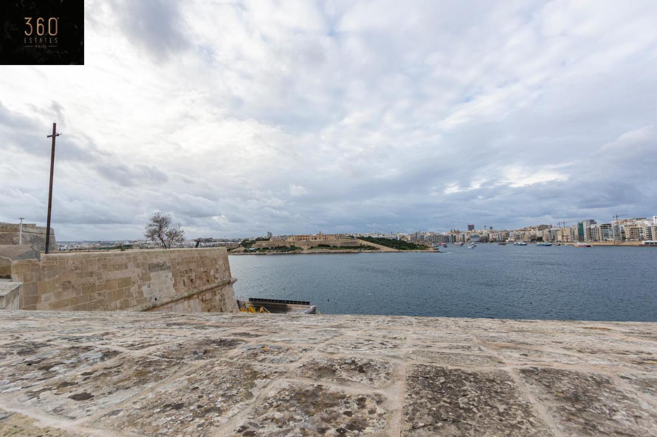 Seafront - Top Location, Top Floor With Wifi & Ac By 360 Estates Valletta Exterior foto
