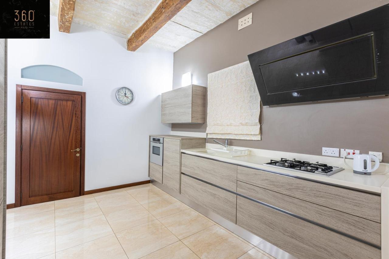 Seafront - Top Location, Top Floor With Wifi & Ac By 360 Estates Valletta Exterior foto
