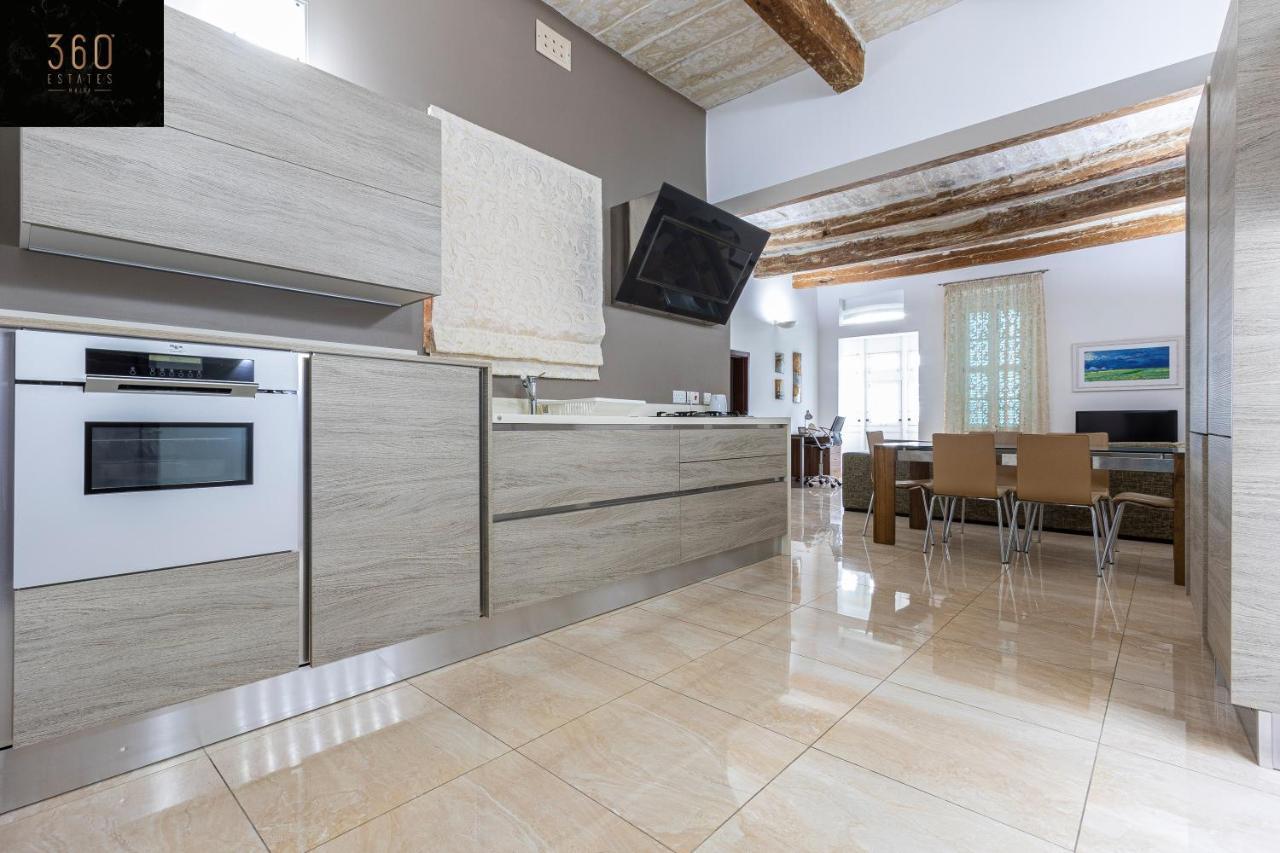 Seafront - Top Location, Top Floor With Wifi & Ac By 360 Estates Valletta Exterior foto