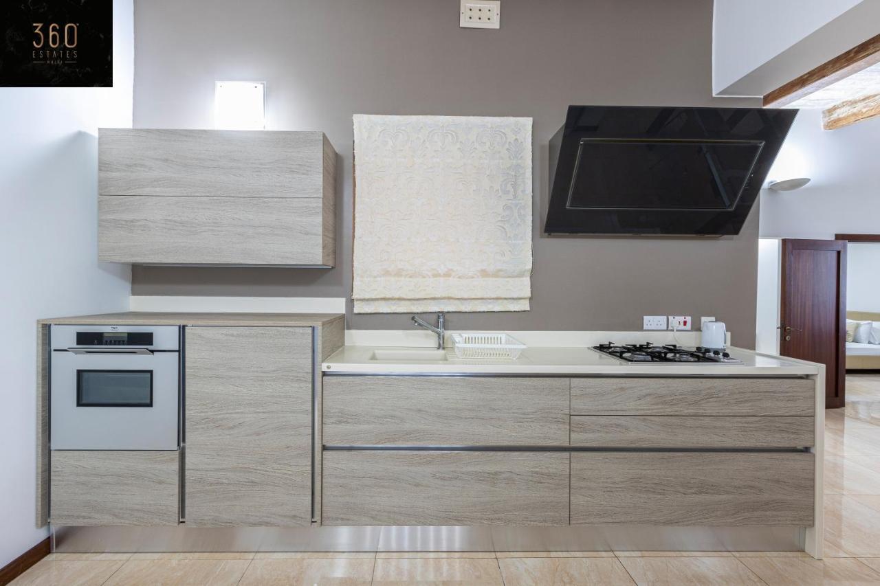 Seafront - Top Location, Top Floor With Wifi & Ac By 360 Estates Valletta Exterior foto