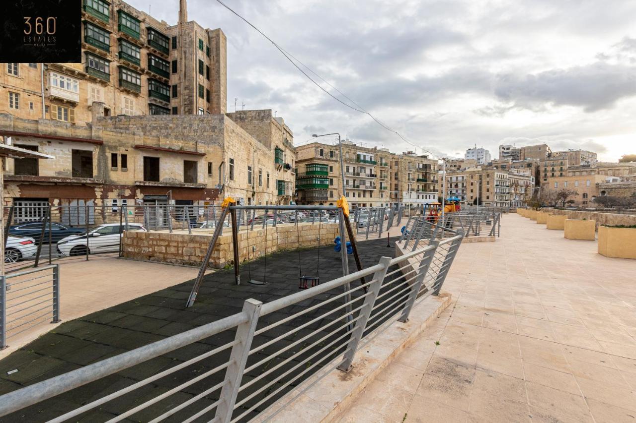 Seafront - Top Location, Top Floor With Wifi & Ac By 360 Estates Valletta Exterior foto
