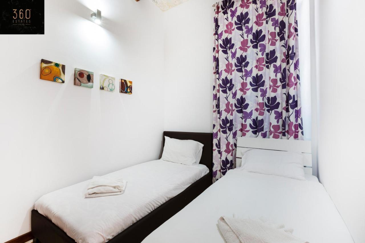 Seafront - Top Location, Top Floor With Wifi & Ac By 360 Estates Valletta Exterior foto